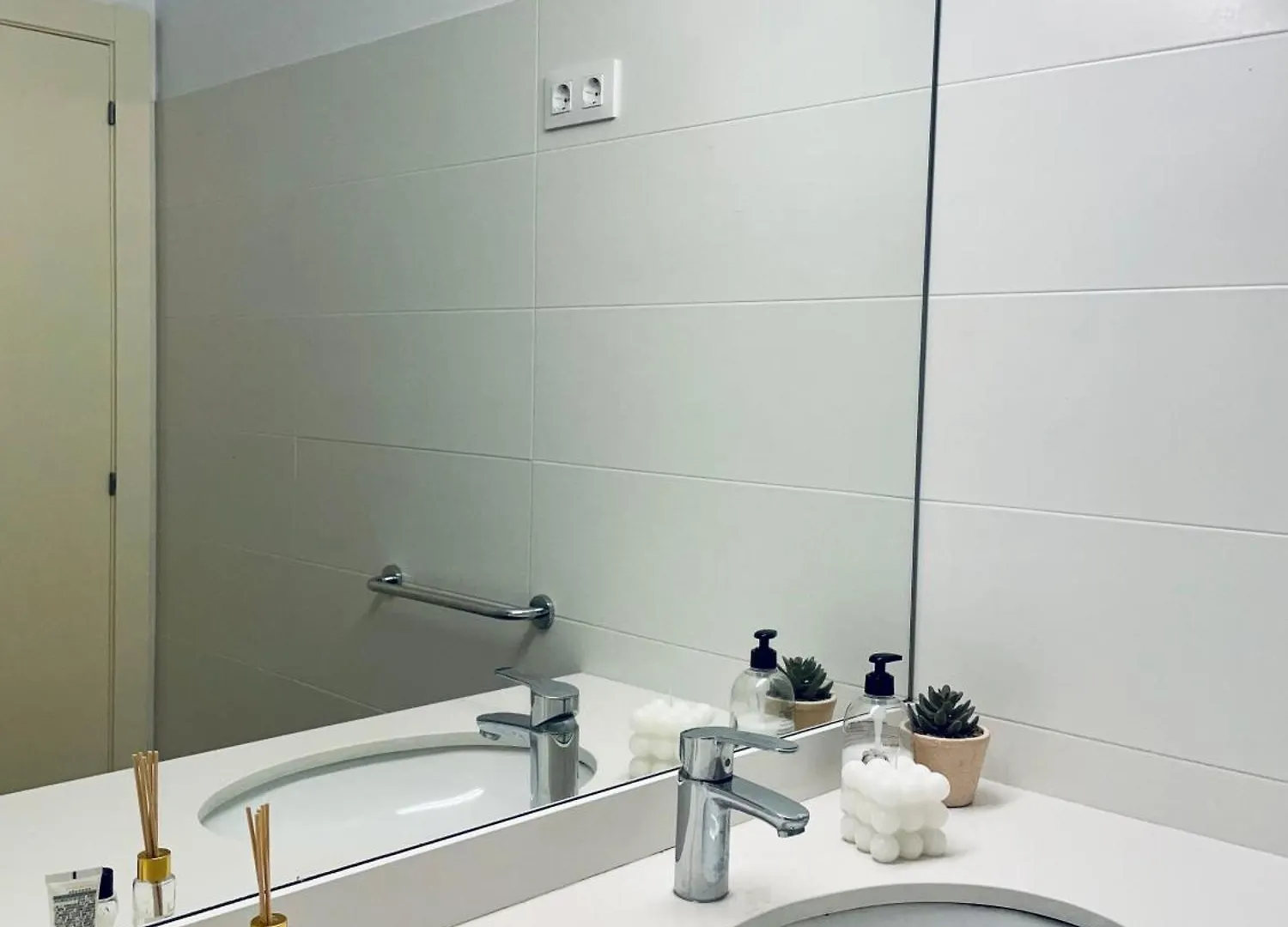 Bed & Breakfast Via Laietana 2 Bed and Breakfast Barcellona Spagna